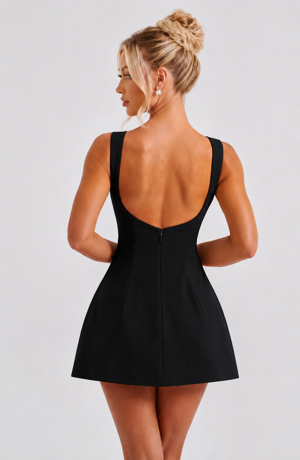 Babyboo Alana Mini Dress - Czarny